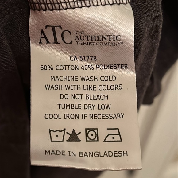 Authentic Ginger Clothing Company charcoal grey T-shirt, men’s size small - Picture 3 of 5